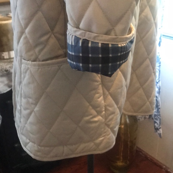 Tommy Hilfiger Quilted Style Coat w/ Plaid Lining - Picture 7 of 14